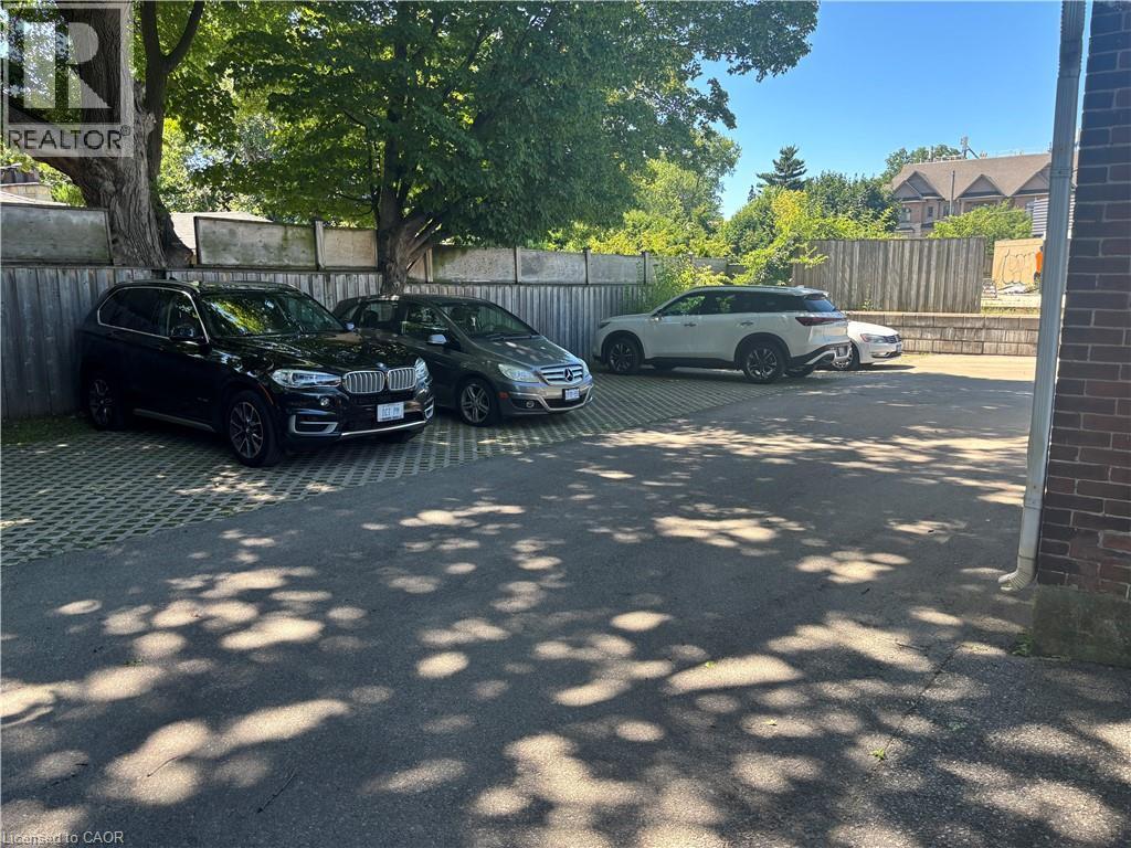 446 Plains Road E, Burlington, ON