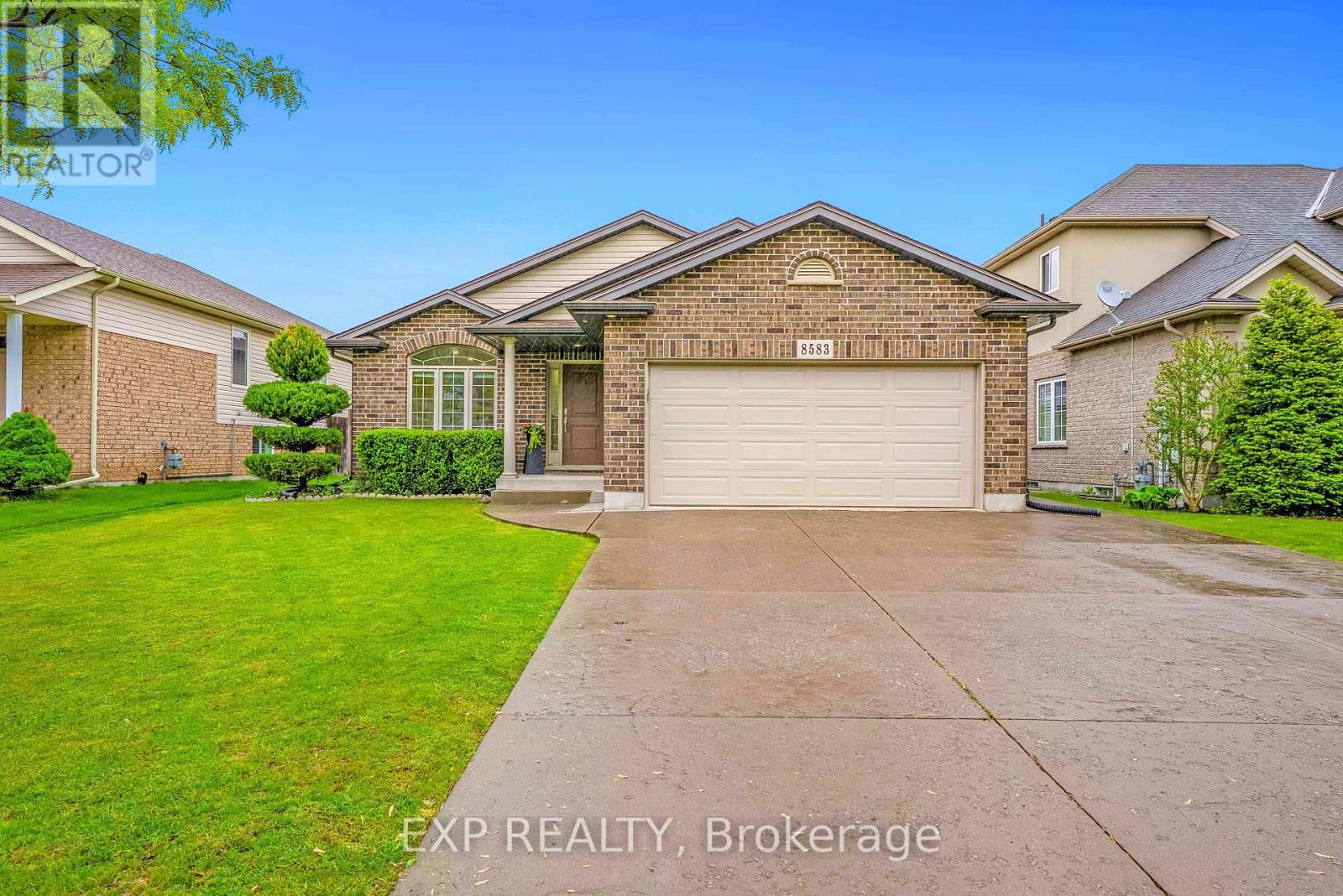 8583 Forestview Boulevard, Niagara Falls (Forestview), ON - Outdoor