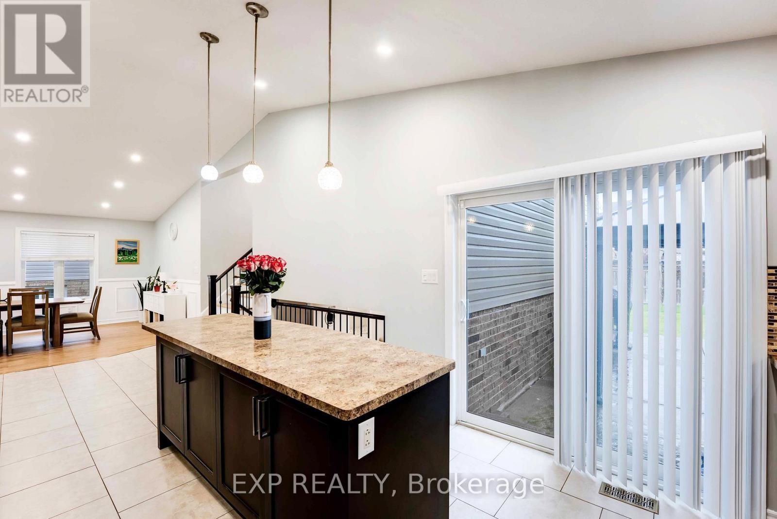 8583 Forestview Boulevard, Niagara Falls (Forestview), ON - Indoor