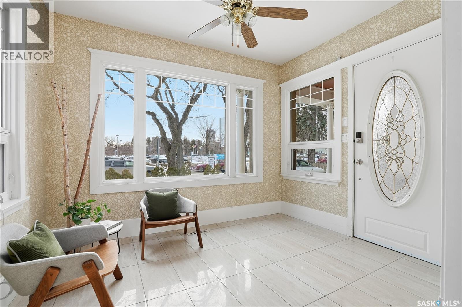 702 Queen Street, Saskatoon, SK - Indoor Photo Showing Other Room