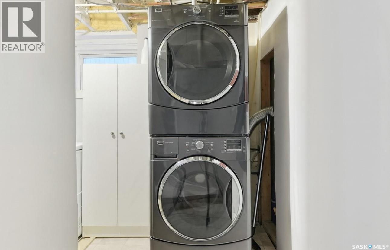 702 Queen Street, Saskatoon, SK - Indoor Photo Showing Laundry Room
