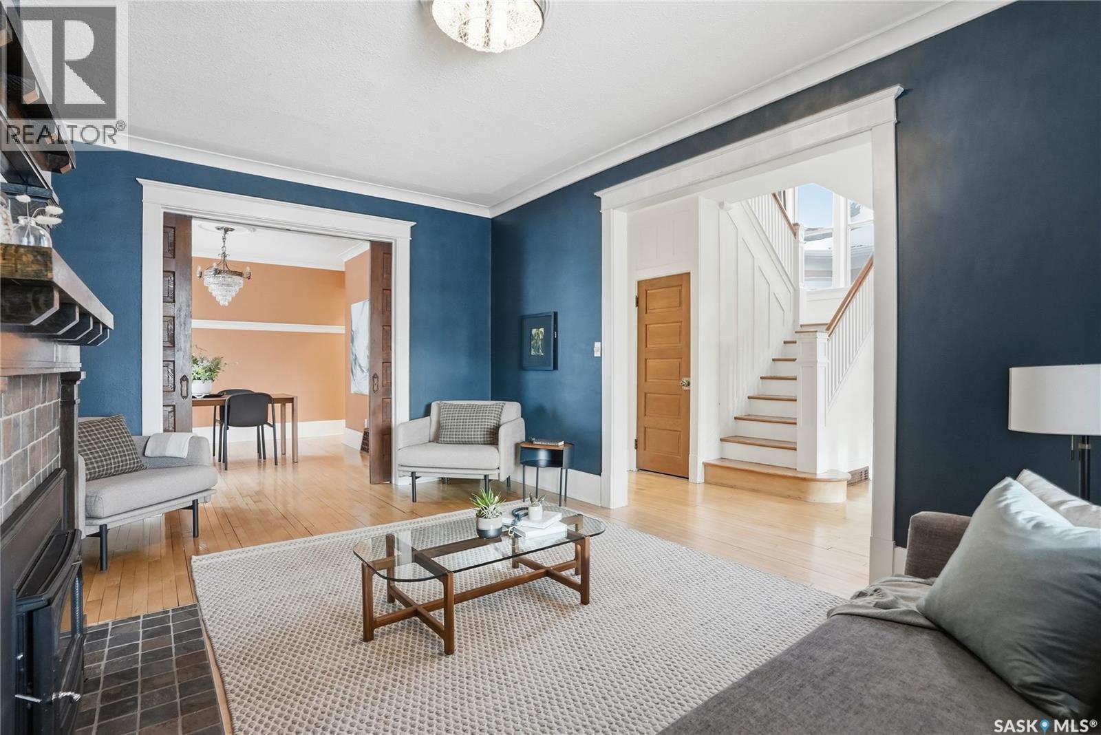 702 Queen Street, Saskatoon, SK - Indoor