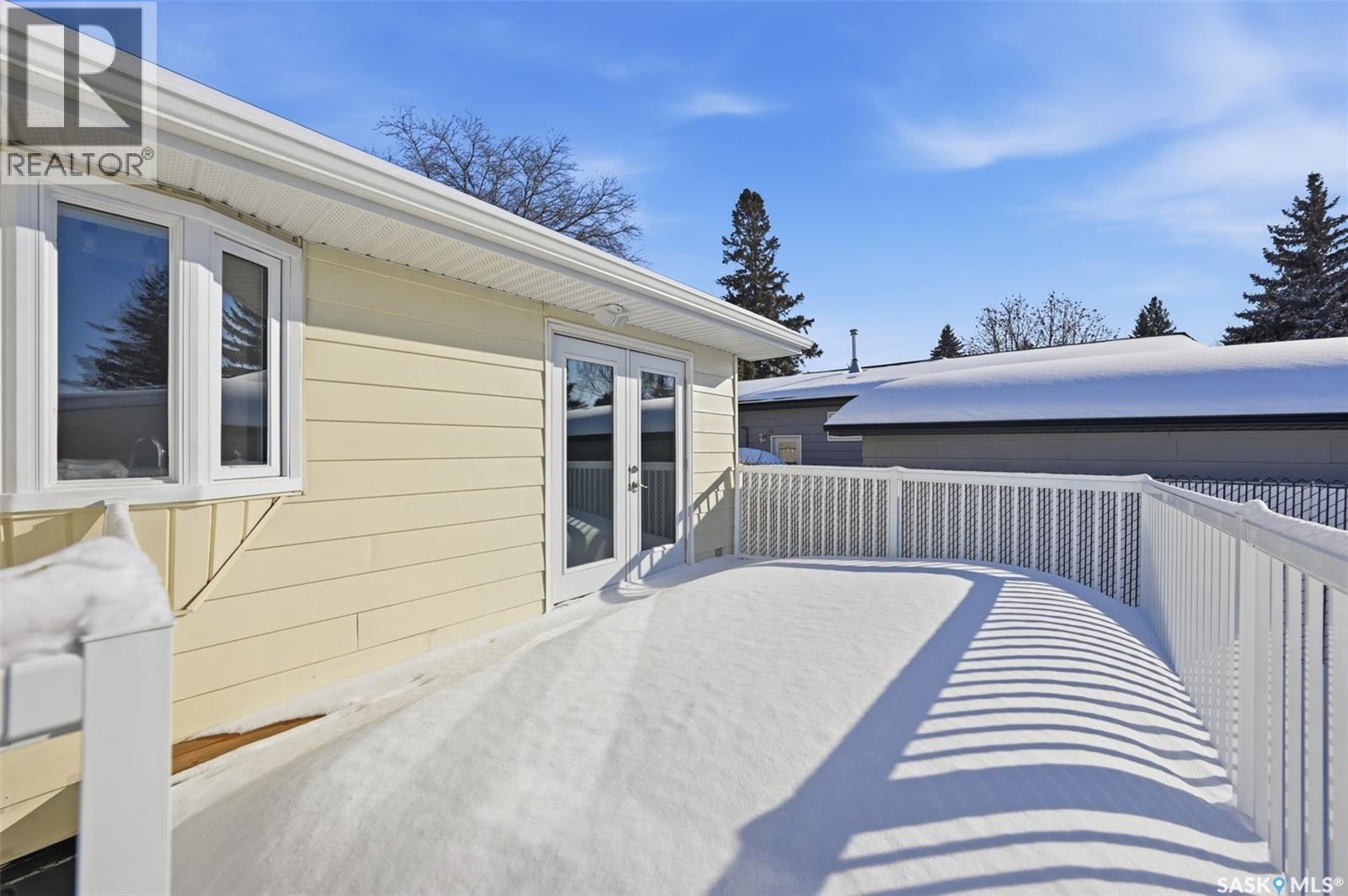 1317 Elevator Road, Saskatoon, SK - Outdoor