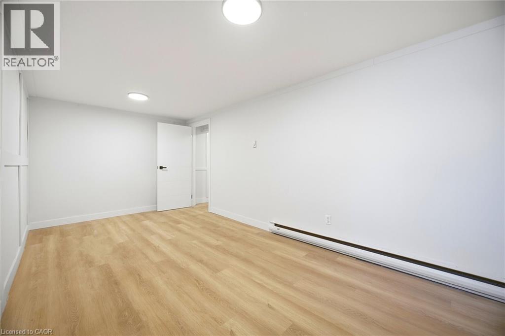 8 Claudette Gate, Hamilton, ON - Indoor Photo Showing Other Room