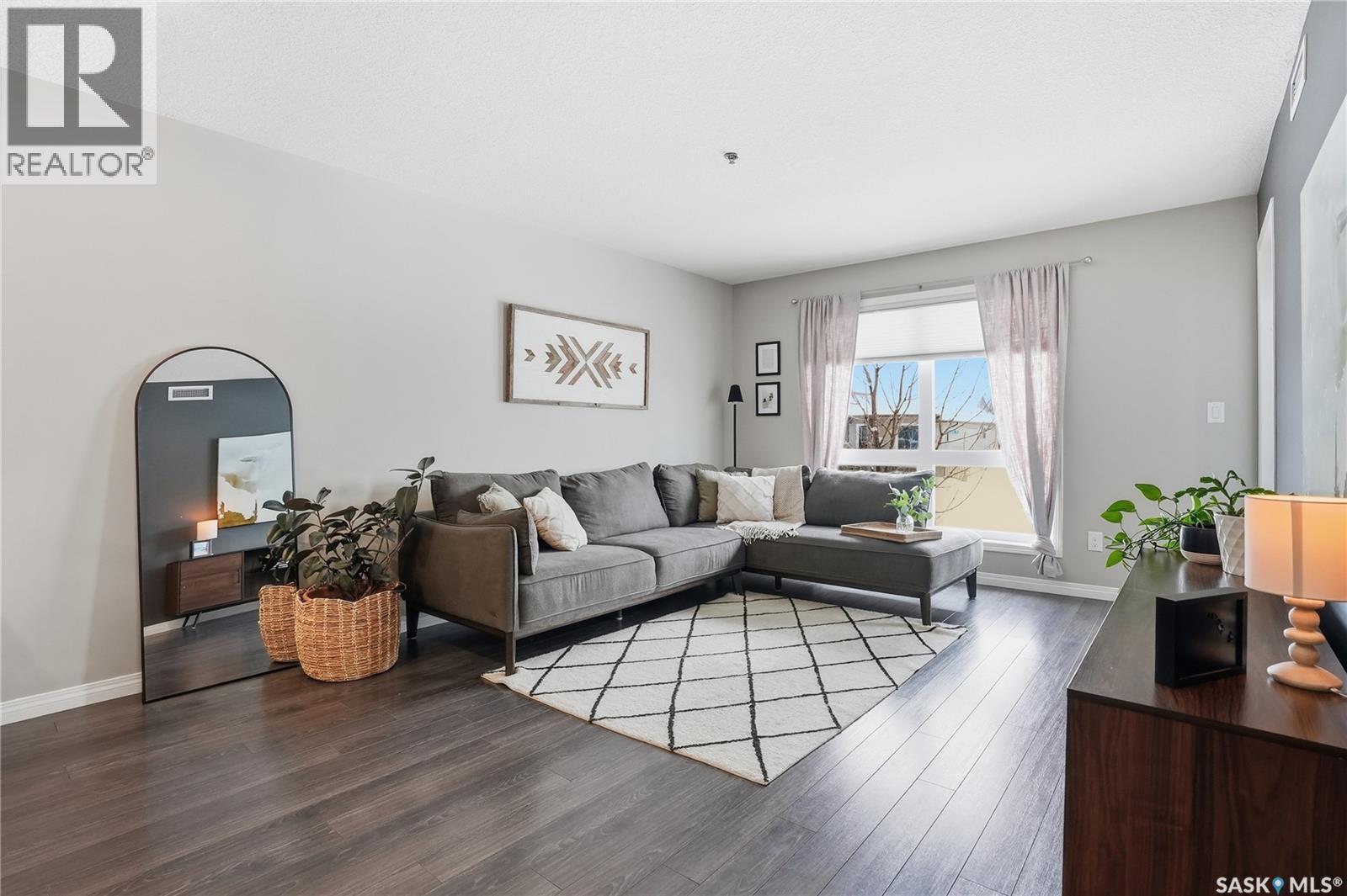 2105 104 Willis Crescent, Saskatoon, SK