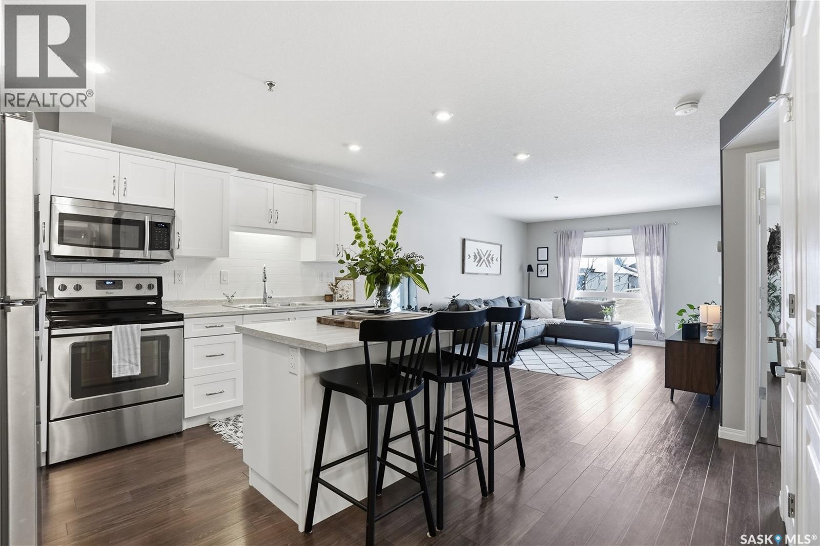 2105 104 Willis Crescent, Saskatoon, SK