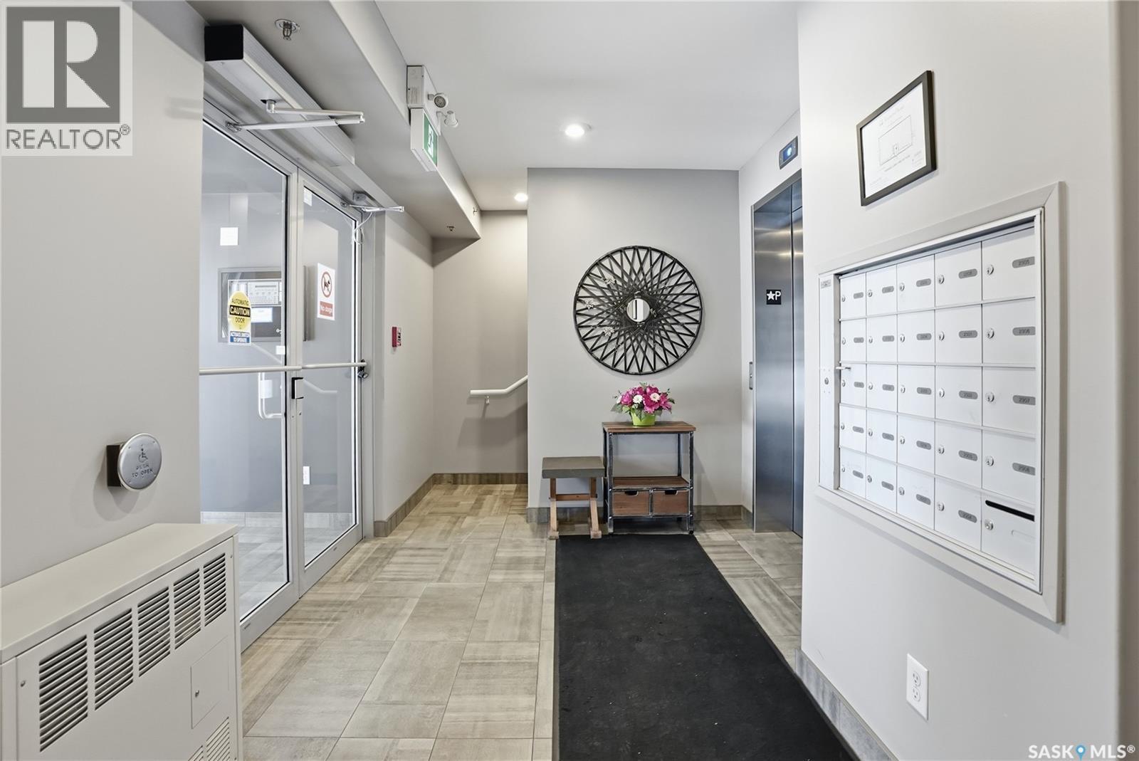 2105 104 Willis Crescent, Saskatoon, SK - Indoor Photo Showing Other Room