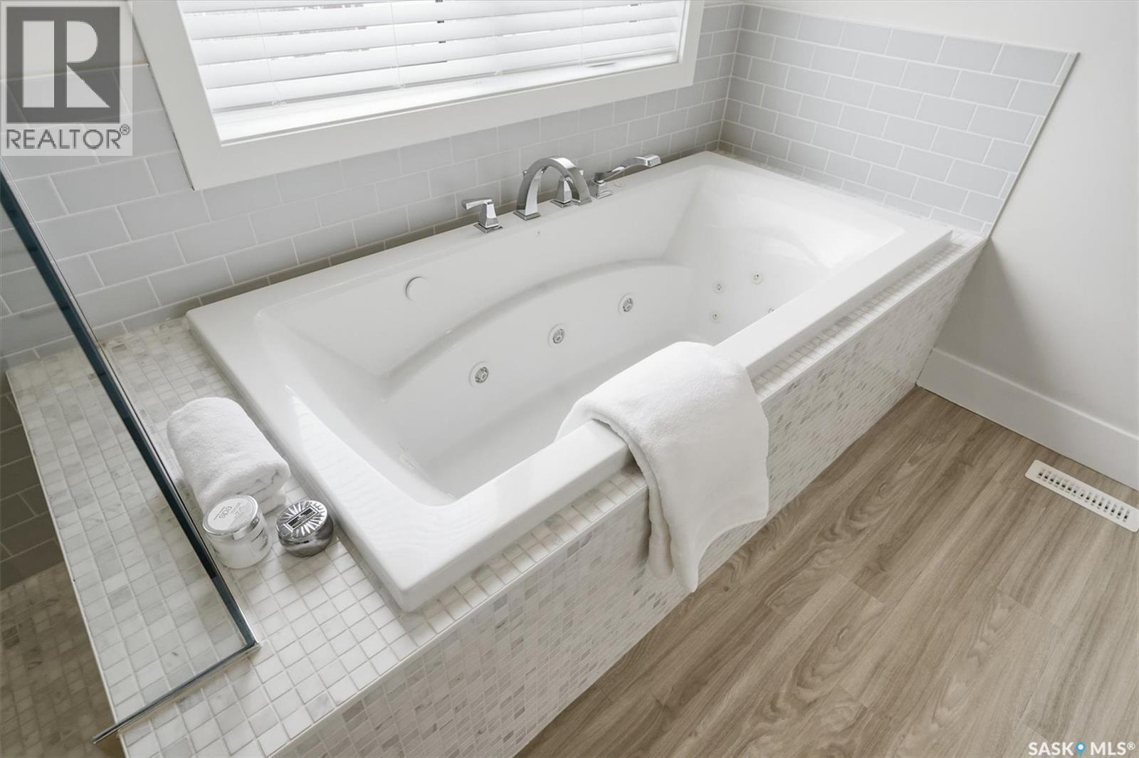 203 Pritchard Terrace, Saskatoon, SK - Indoor Photo Showing Bathroom