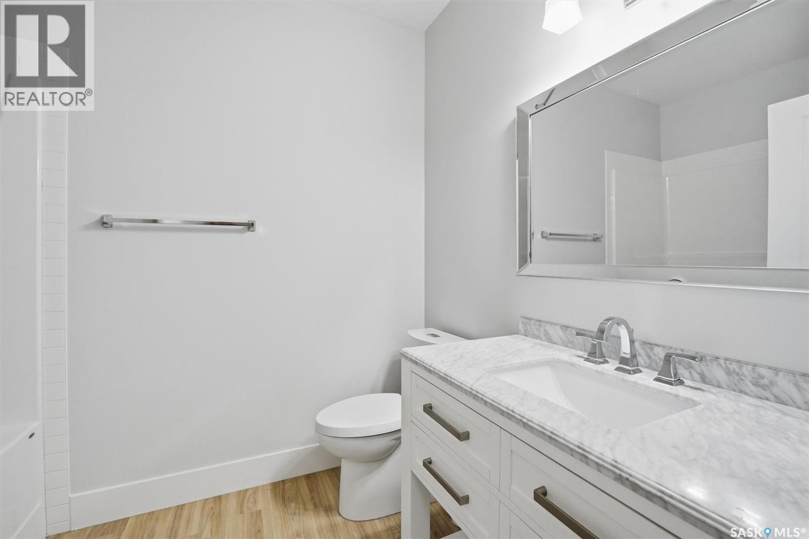 203 Pritchard Terrace, Saskatoon, SK - Indoor Photo Showing Bathroom