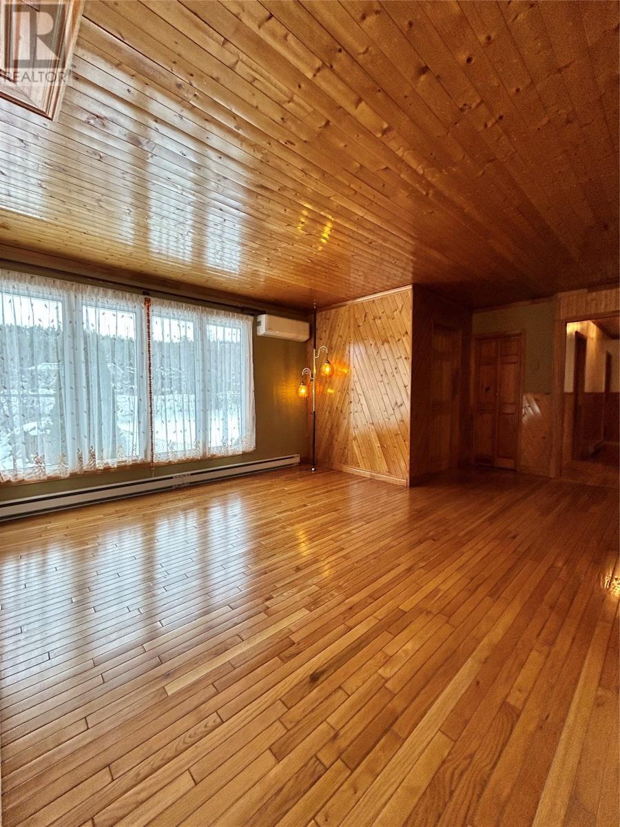 8 Cod Seine Road, Mobile, NL - Indoor Photo Showing Other Room