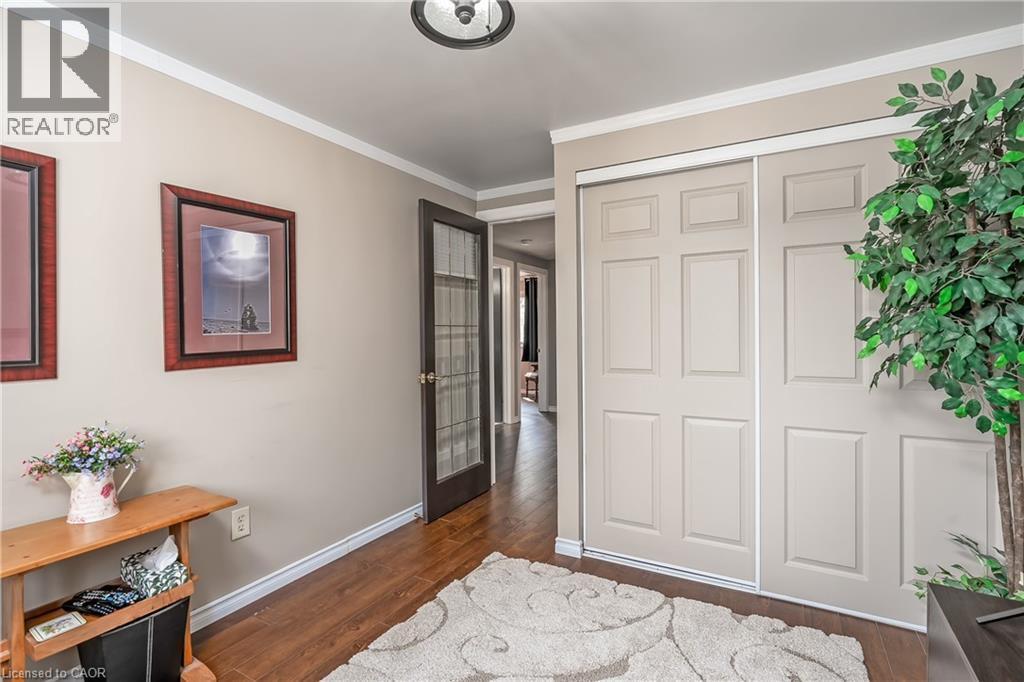 2407 Hemlock Court, Burlington, ON - Indoor Photo Showing Other Room