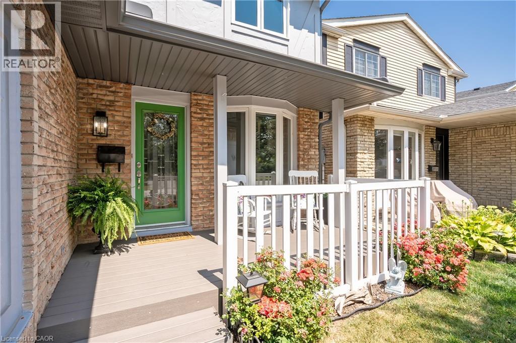 2407 Hemlock Court, Burlington, ON - Outdoor With Deck Patio Veranda