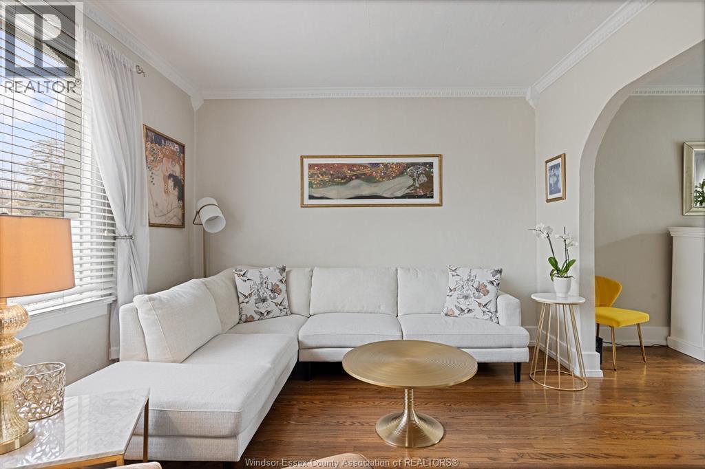 1276 Argyle, Windsor, ON - Indoor Photo Showing Living Room