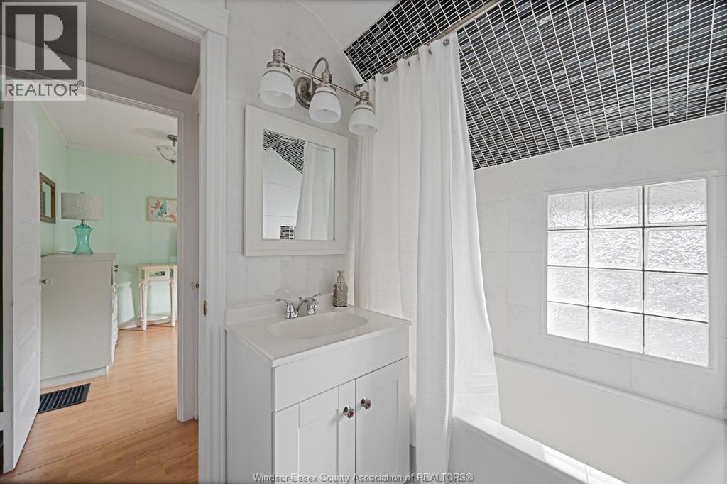 1276 Argyle, Windsor, ON - Indoor Photo Showing Other Room