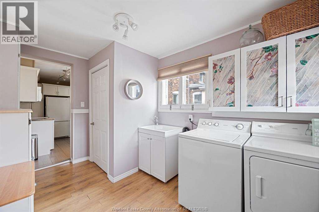 1276 Argyle, Windsor, ON - Indoor Photo Showing Laundry Room