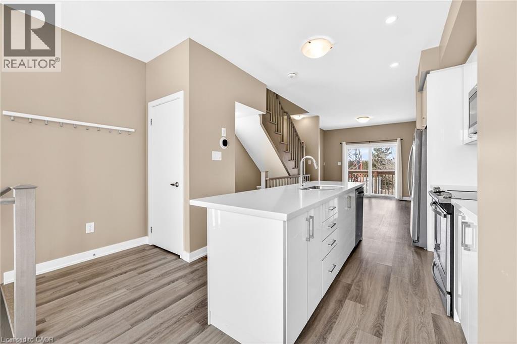 48 Markle Crescent, Ancaster, ON - Indoor Photo Showing Kitchen