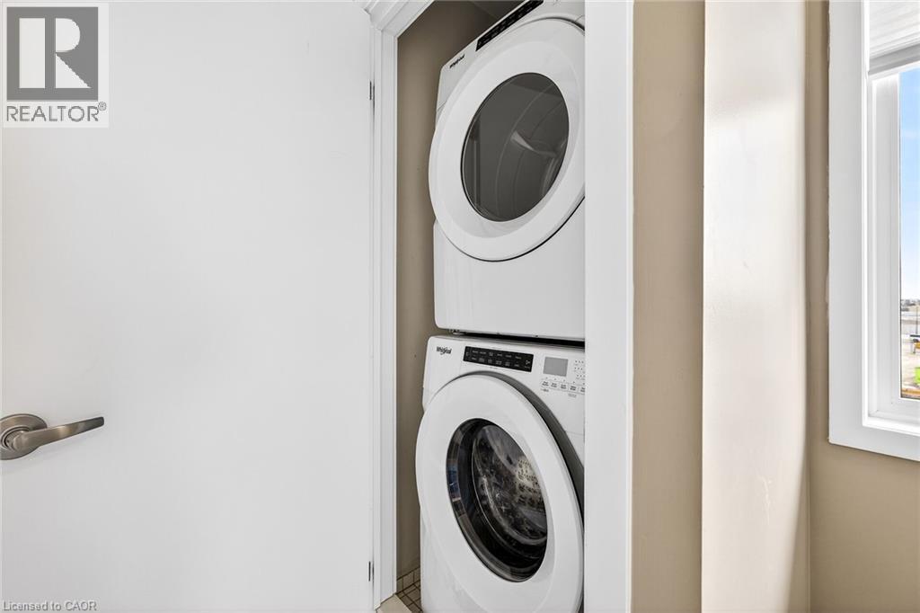 48 Markle Crescent, Ancaster, ON - Indoor Photo Showing Laundry Room