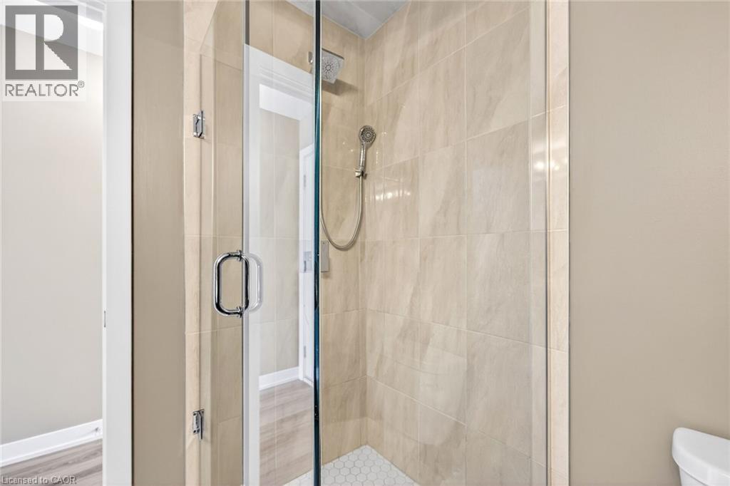 48 Markle Crescent, Ancaster, ON - Indoor Photo Showing Bathroom