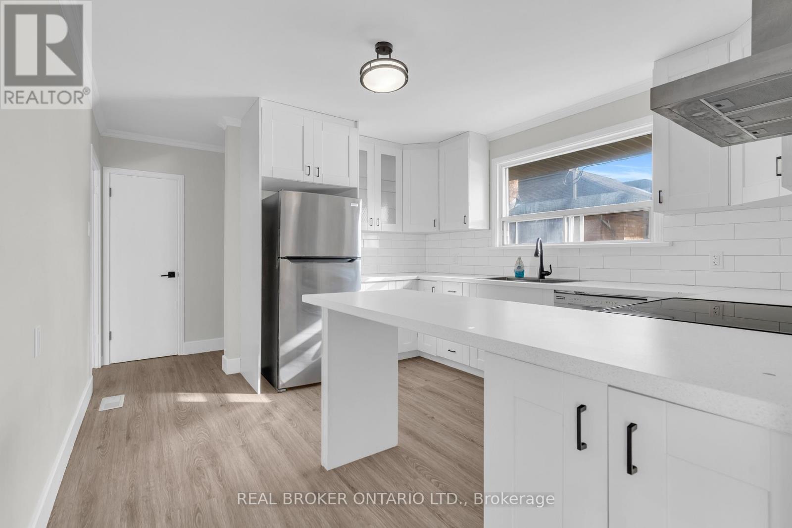 Upper Unit - 220 Bruce Street, Kitchener, ON - Indoor Photo Showing Kitchen
