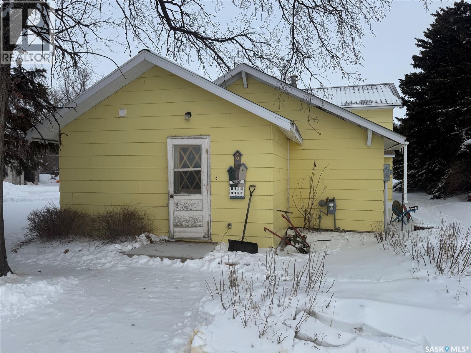 . Railway Avenue, Gladmar, SK - Outdoor With Exterior