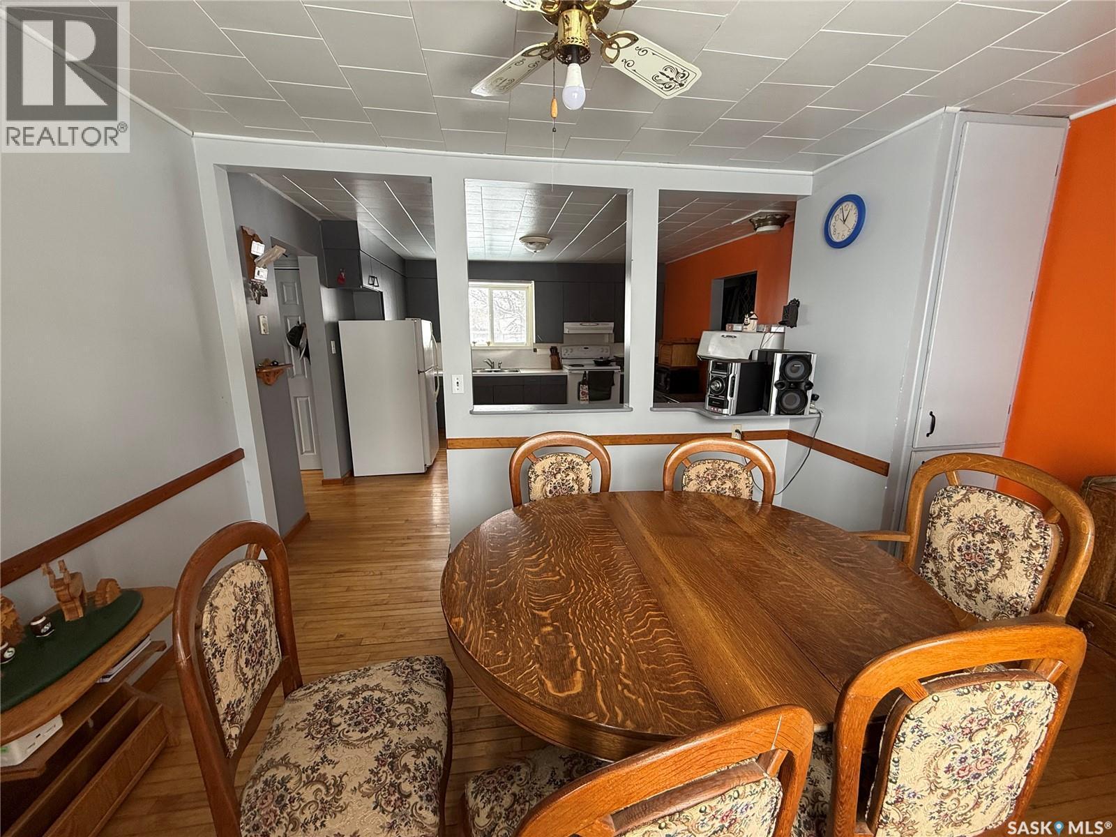 . Railway Avenue, Gladmar, SK - Indoor Photo Showing Dining Room