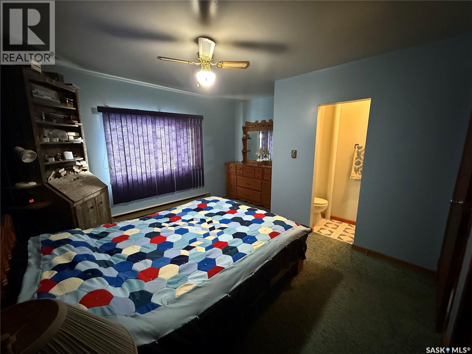 . Railway Avenue, Gladmar, SK - Indoor Photo Showing Bedroom