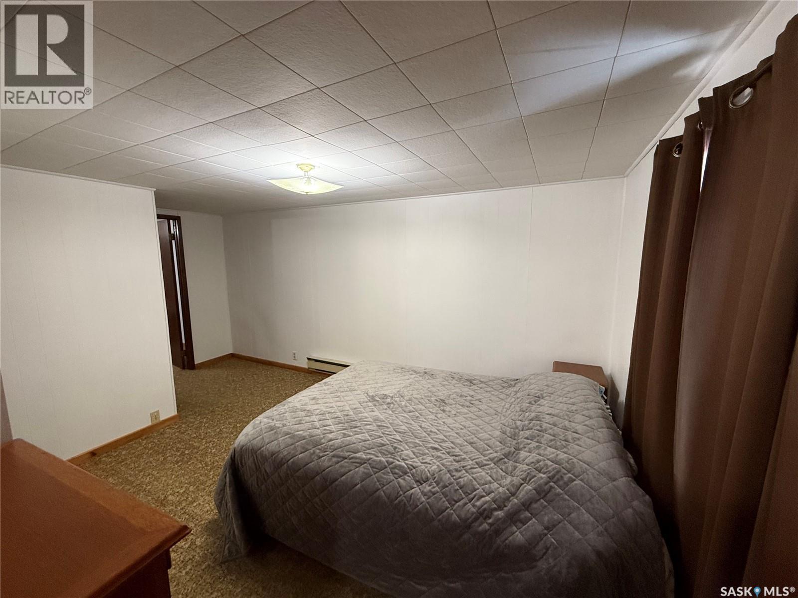 . Railway Avenue, Gladmar, SK - Indoor Photo Showing Bedroom