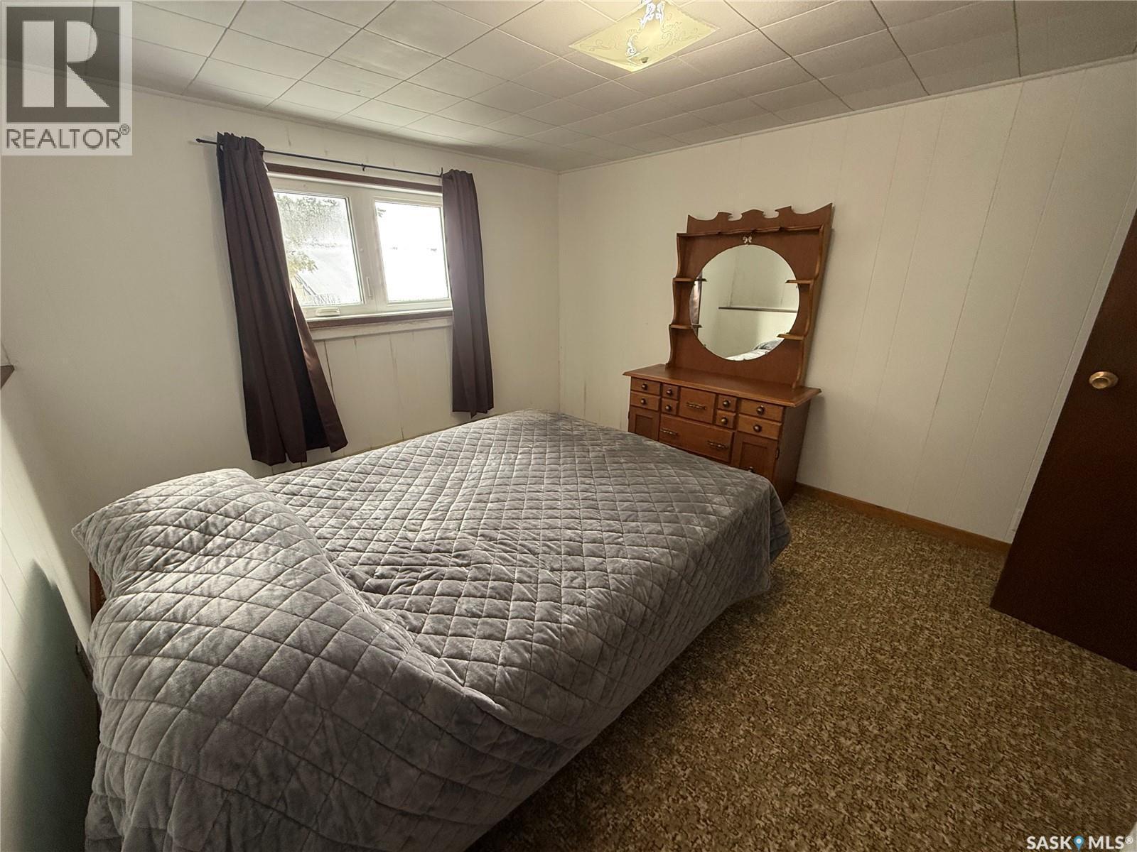 . Railway Avenue, Gladmar, SK - Indoor Photo Showing Bedroom