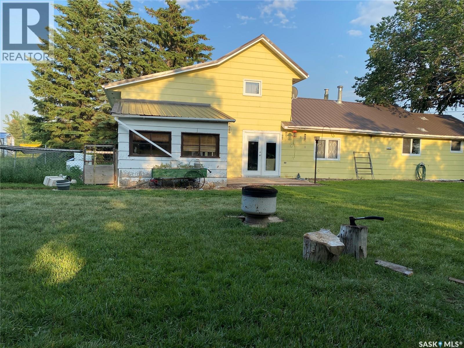 . Railway Avenue, Gladmar, SK - Outdoor