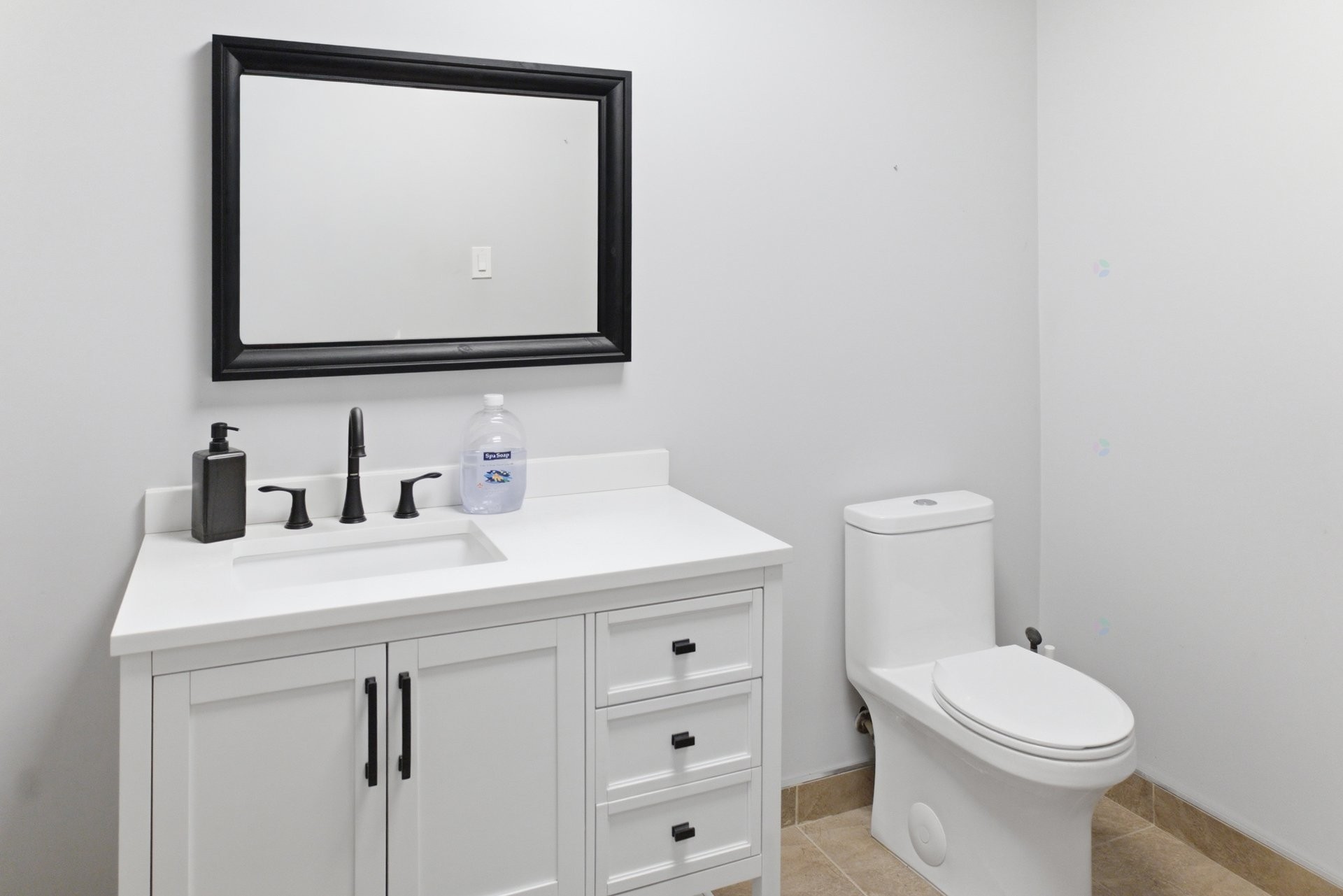 Powder room - 1-319 Ch. Industriel, Gatineau (Gatineau), QC - Indoor Photo Showing Bathroom