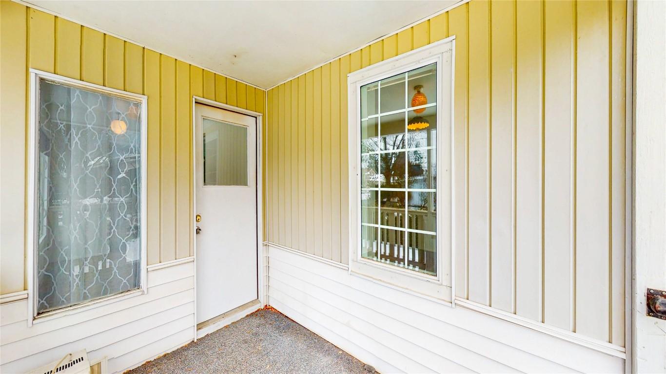 2113 Birch Street, Creston, BC - Outdoor With Exterior