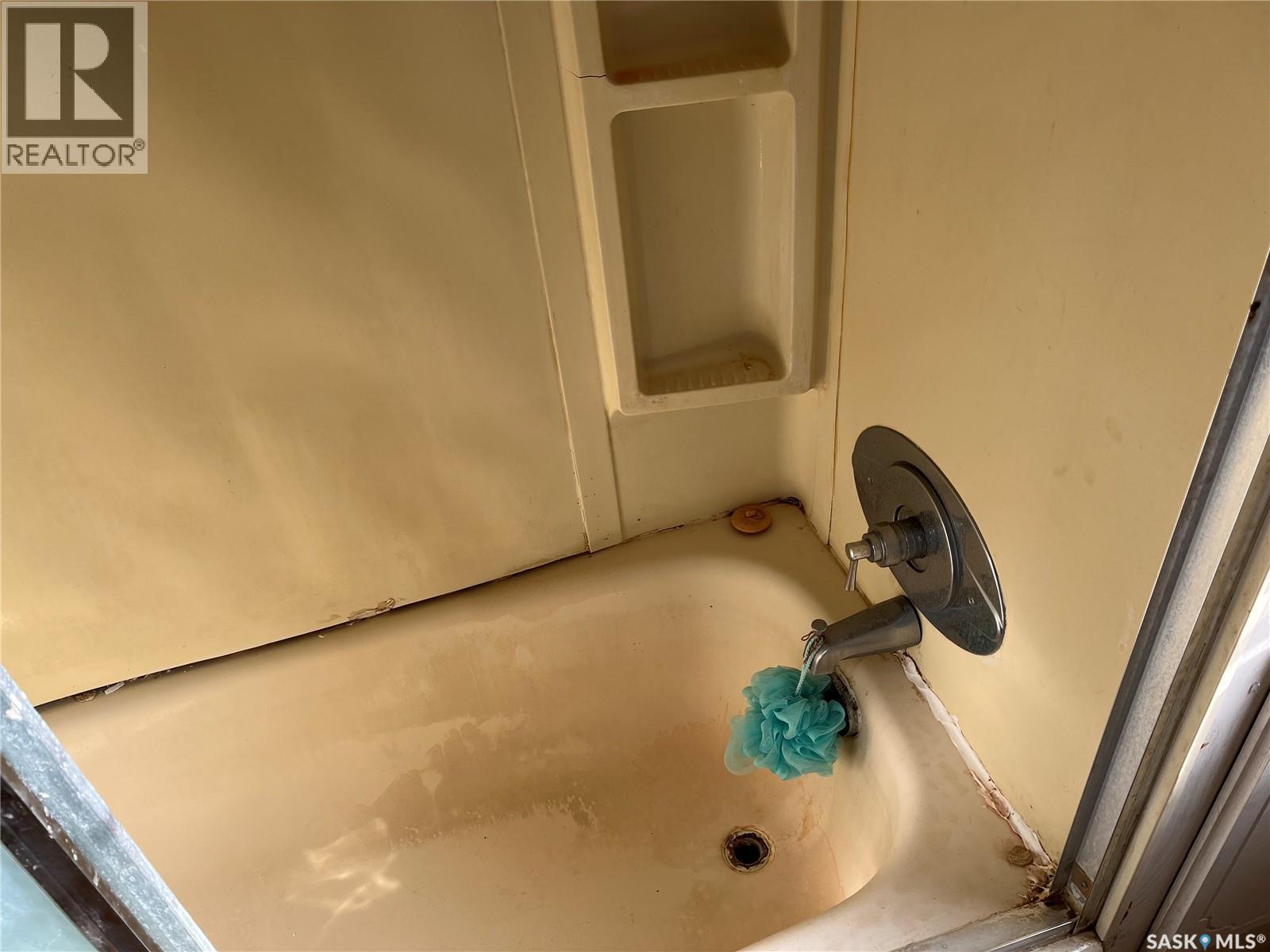 133 2Nd Street E, Lafleche, SK - Indoor