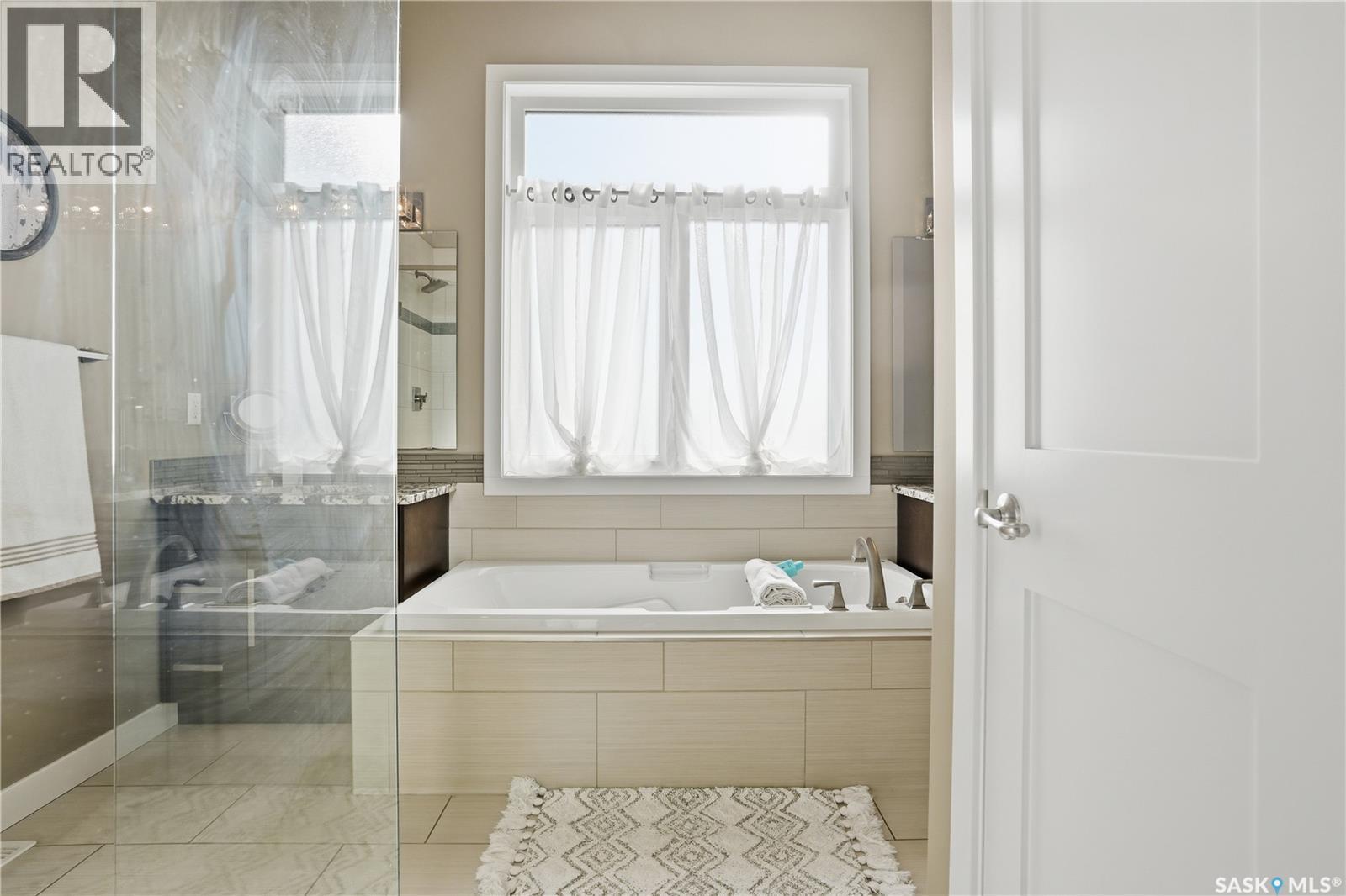 4506 Sandpiper Crescent E, Regina, SK - Indoor Photo Showing Bathroom