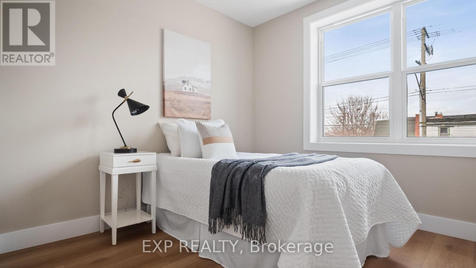 491 Upper Wentworth Street, Hamilton, ON - Indoor Photo Showing Bedroom
