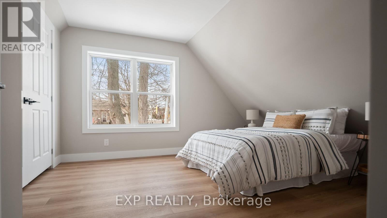 491 Upper Wentworth Street, Hamilton, ON - Indoor Photo Showing Bedroom
