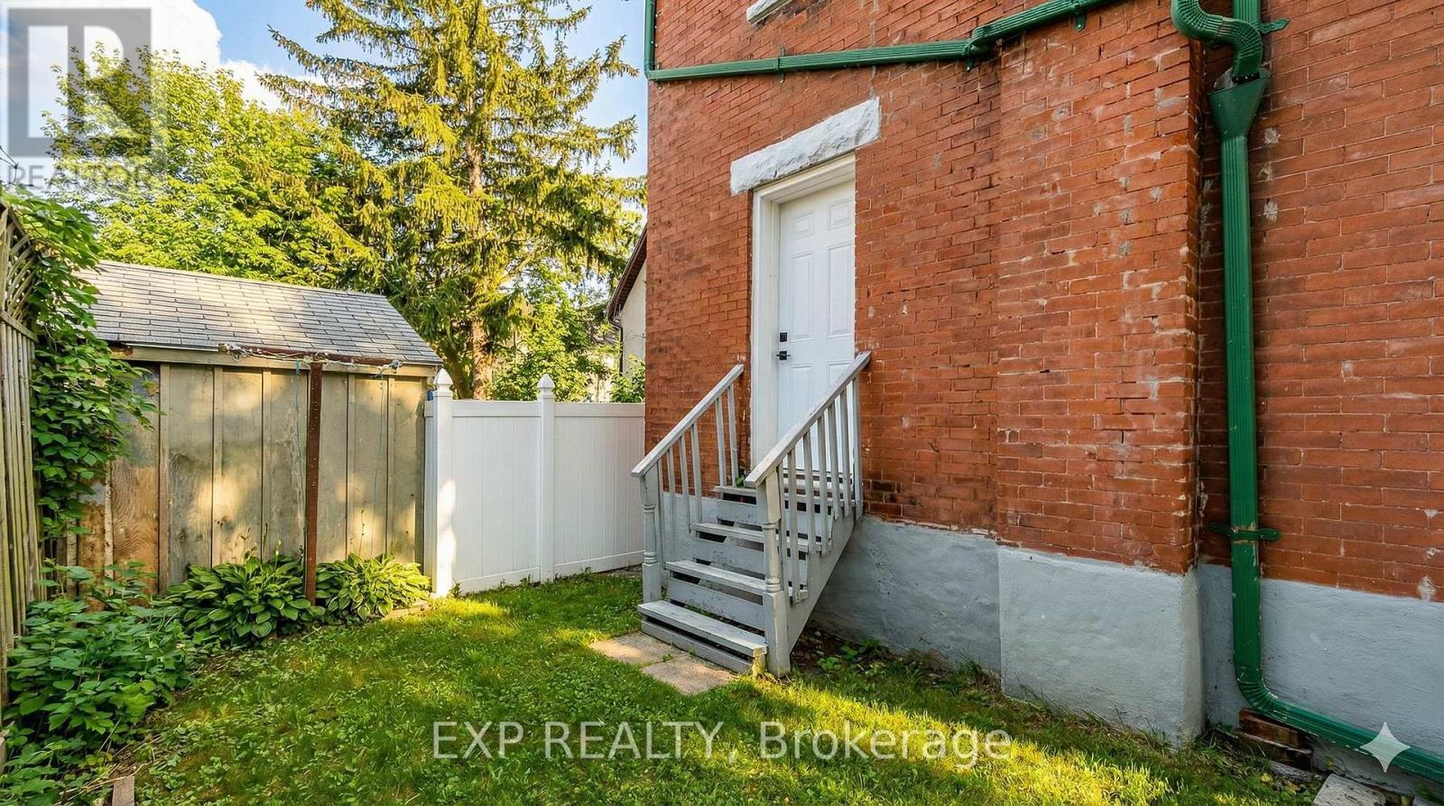 64 Lancaster Street E, Kitchener, ON - Outdoor With Exterior