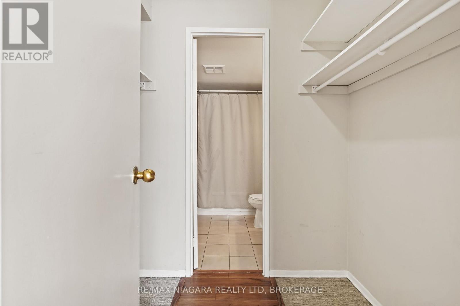 Walk in closet in primary suite. - 502 - 7 Gale Crescent, St. Catharines (E. Chester), ON - Indoor With Storage
