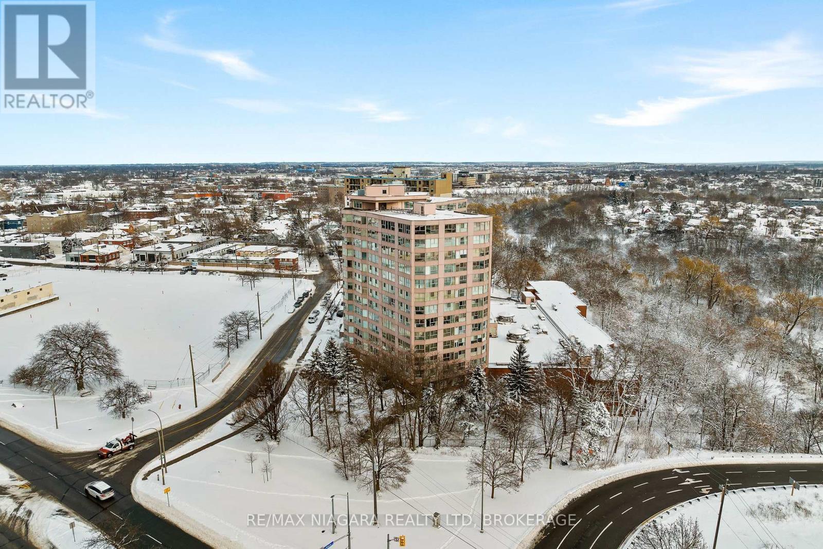 502 - 7 Gale Crescent, St. Catharines (E. Chester), ON - Outdoor With View