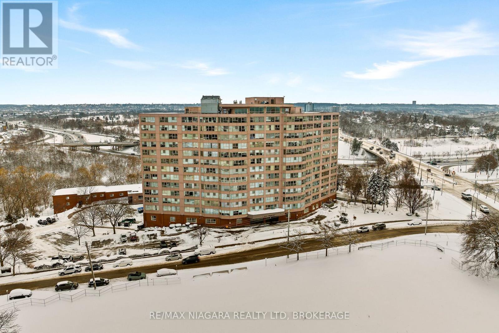 502 - 7 Gale Crescent, St. Catharines (E. Chester), ON - Outdoor With View