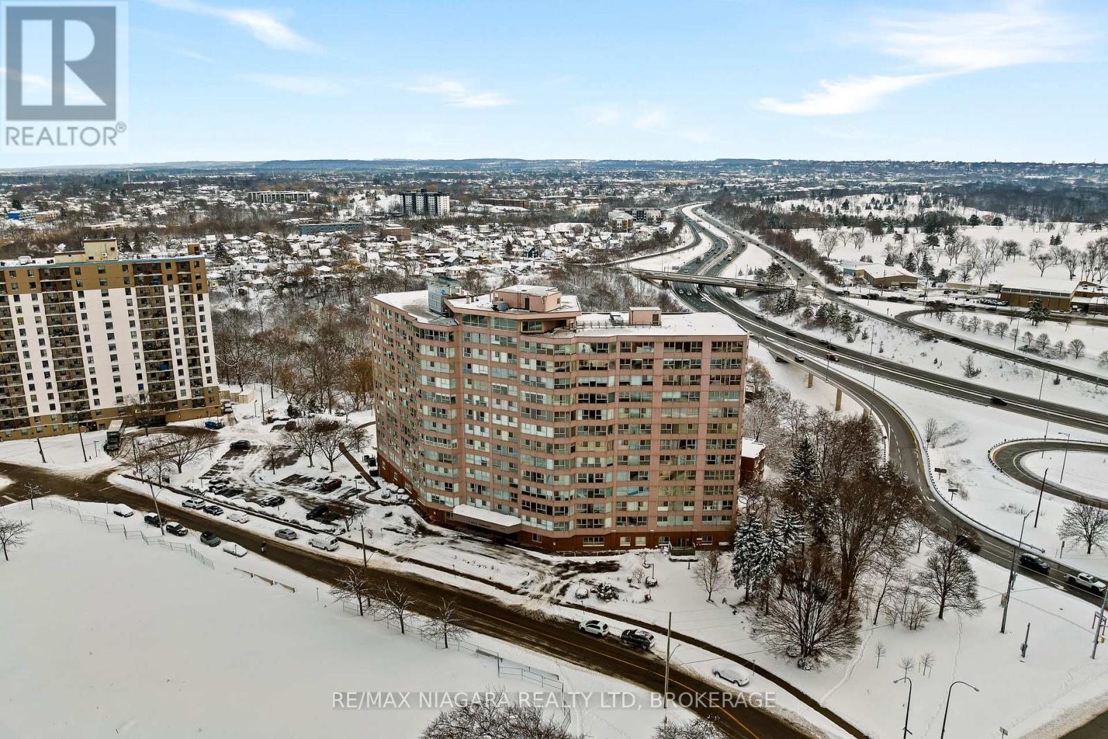 502 - 7 Gale Crescent, St. Catharines (E. Chester), ON - Outdoor With View
