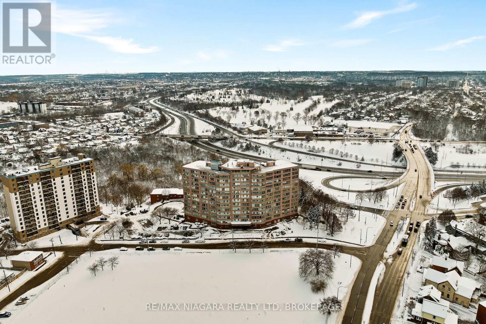 You never have to leave home! - 502 - 7 Gale Crescent, St. Catharines (E. Chester), ON - With View