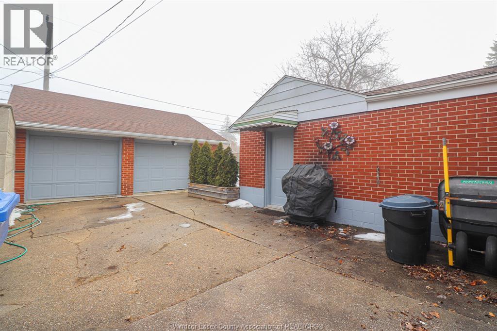 858 Laporte, Windsor, ON - Outdoor With Exterior