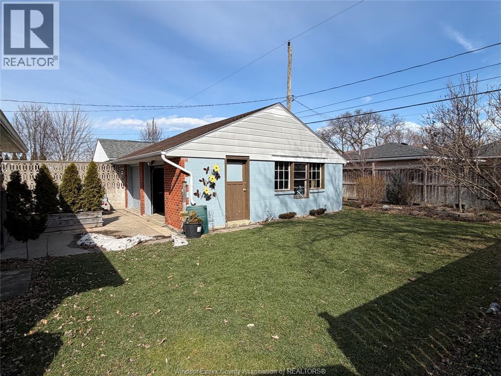 858 Laporte, Windsor, ON - Outdoor