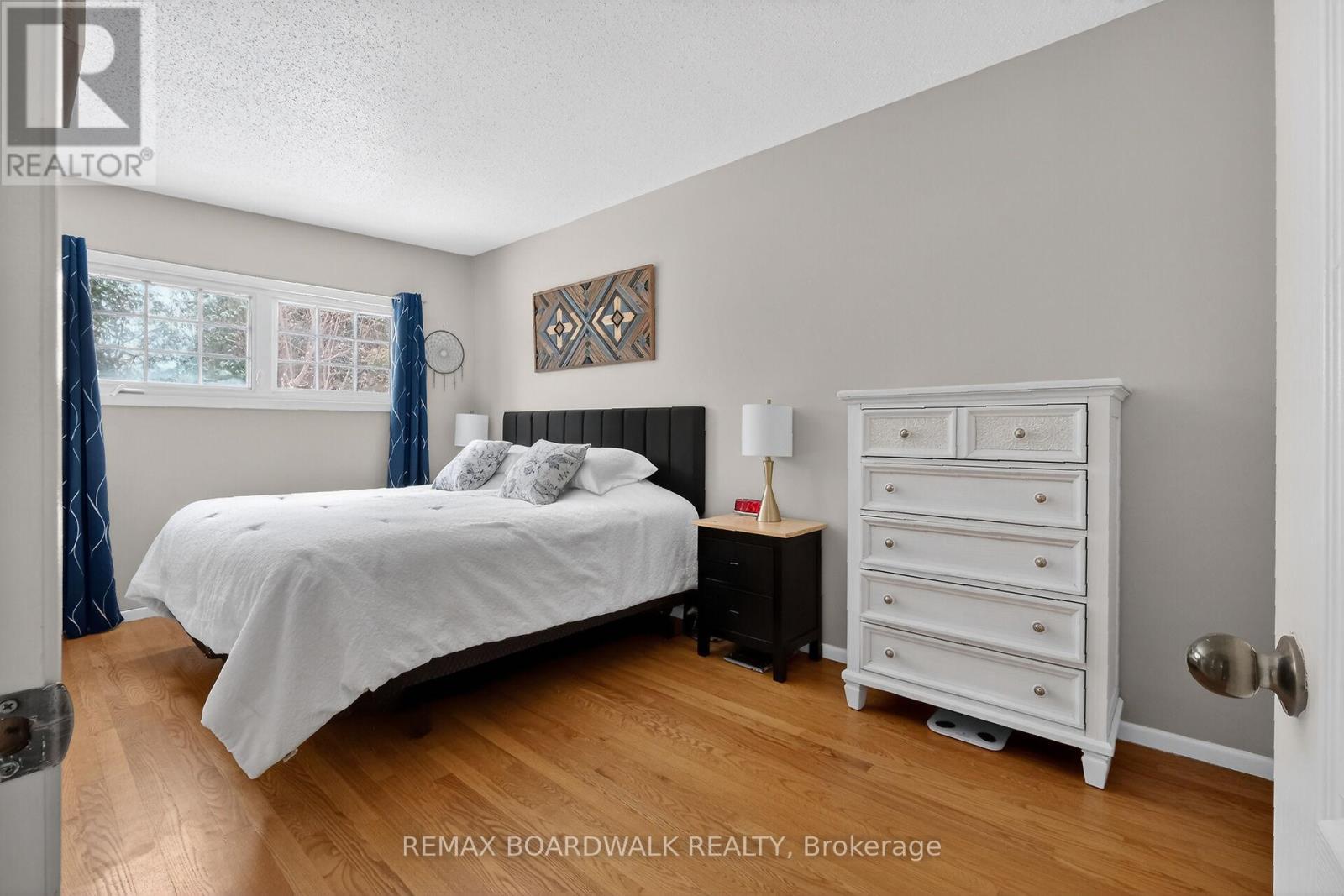 Primary bedroom - 2462 Tupper Avenue, Ottawa, ON - Indoor Photo Showing Bedroom