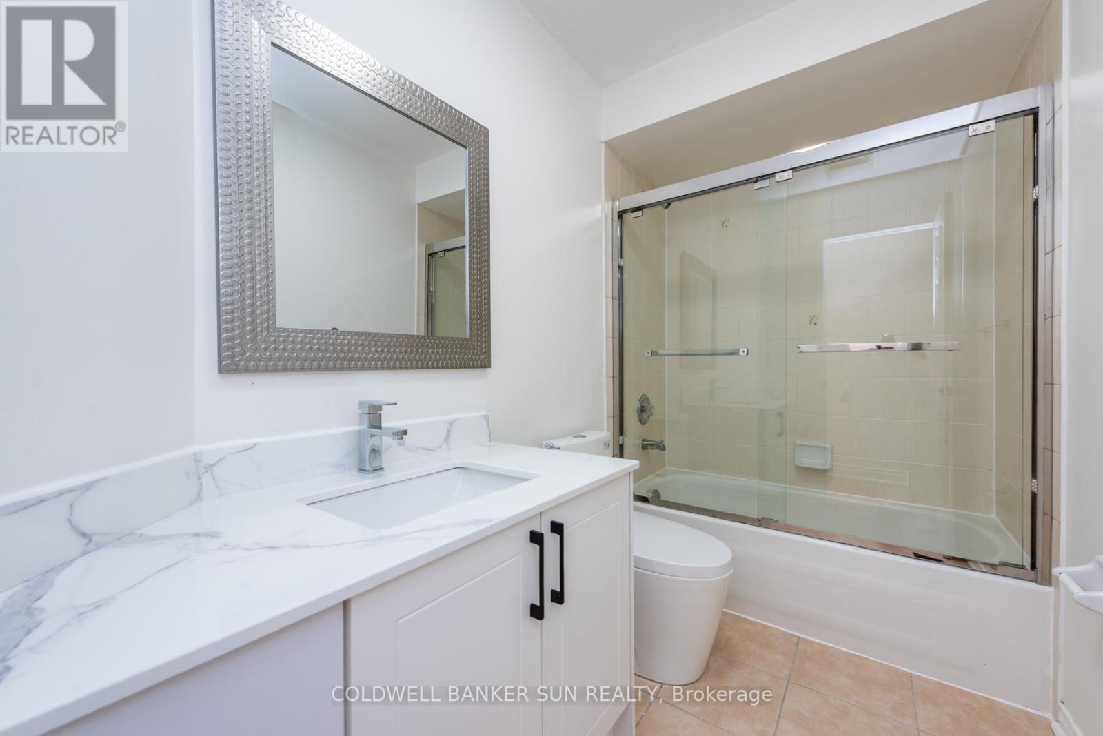 13 Travis Crescent, Brampton, ON - Indoor Photo Showing Bathroom