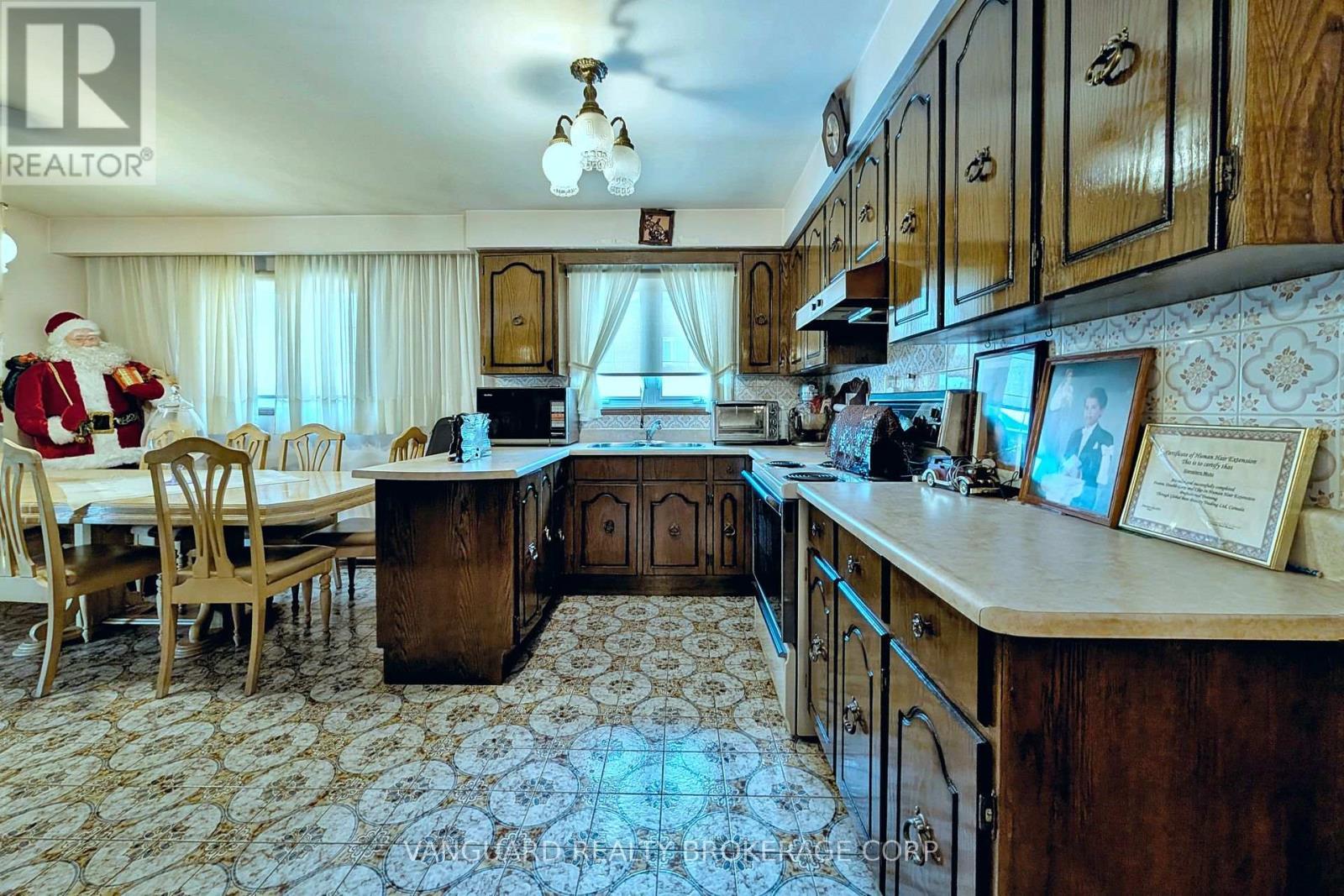 92 Skelton Boulevard, Brampton, ON - Indoor