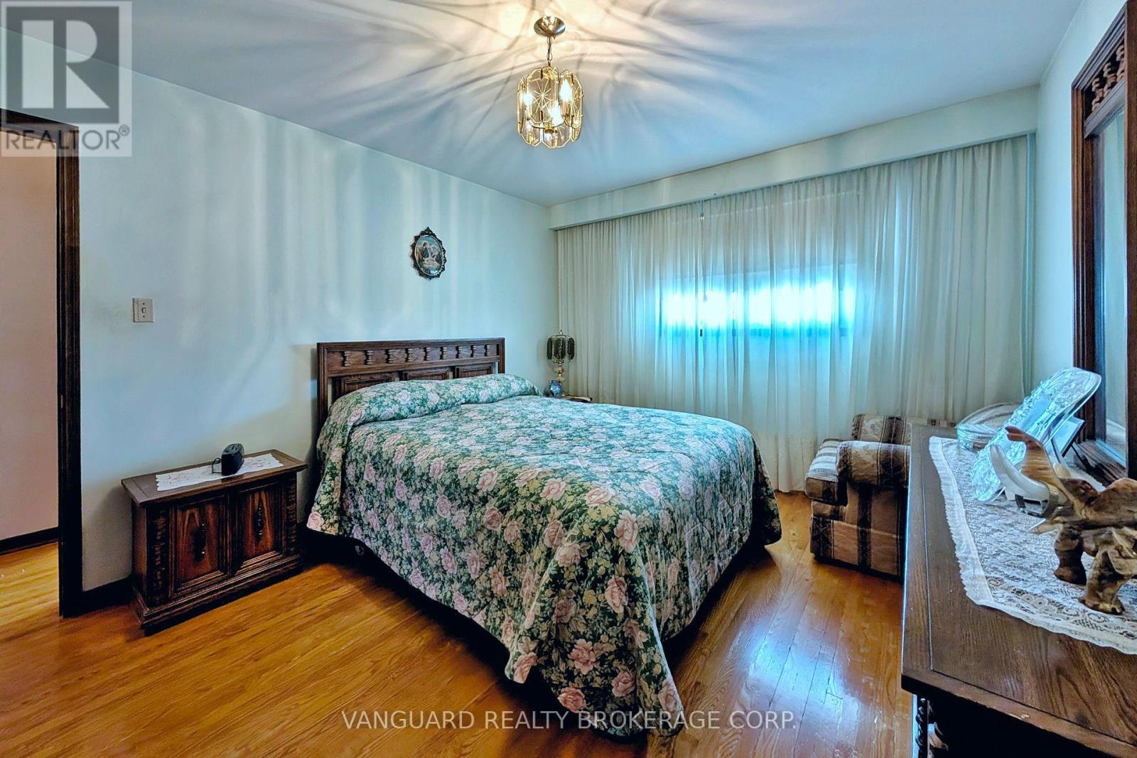 92 Skelton Boulevard, Brampton, ON - Indoor Photo Showing Bedroom
