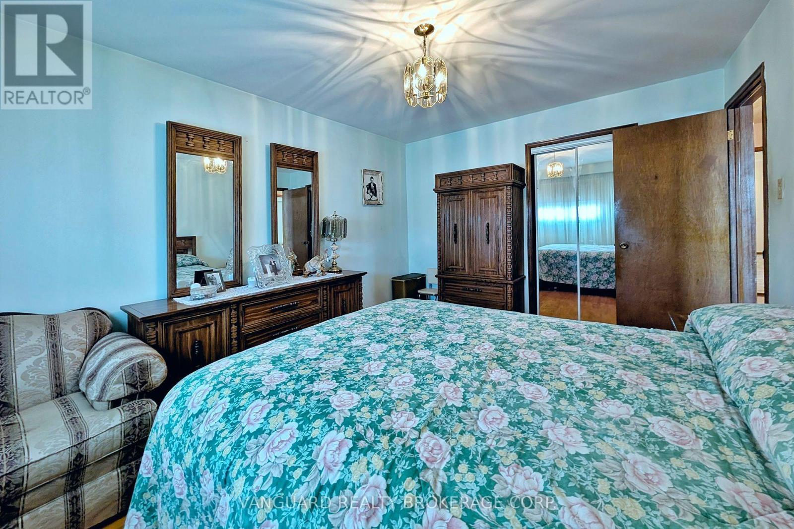 92 Skelton Boulevard, Brampton, ON - Indoor Photo Showing Bedroom