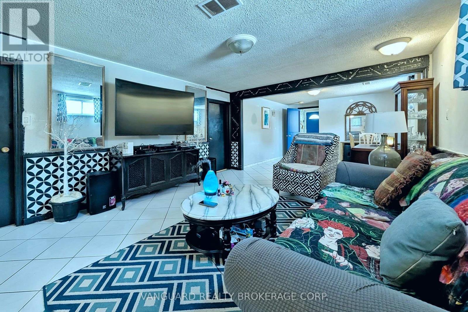 92 Skelton Boulevard, Brampton, ON - Indoor