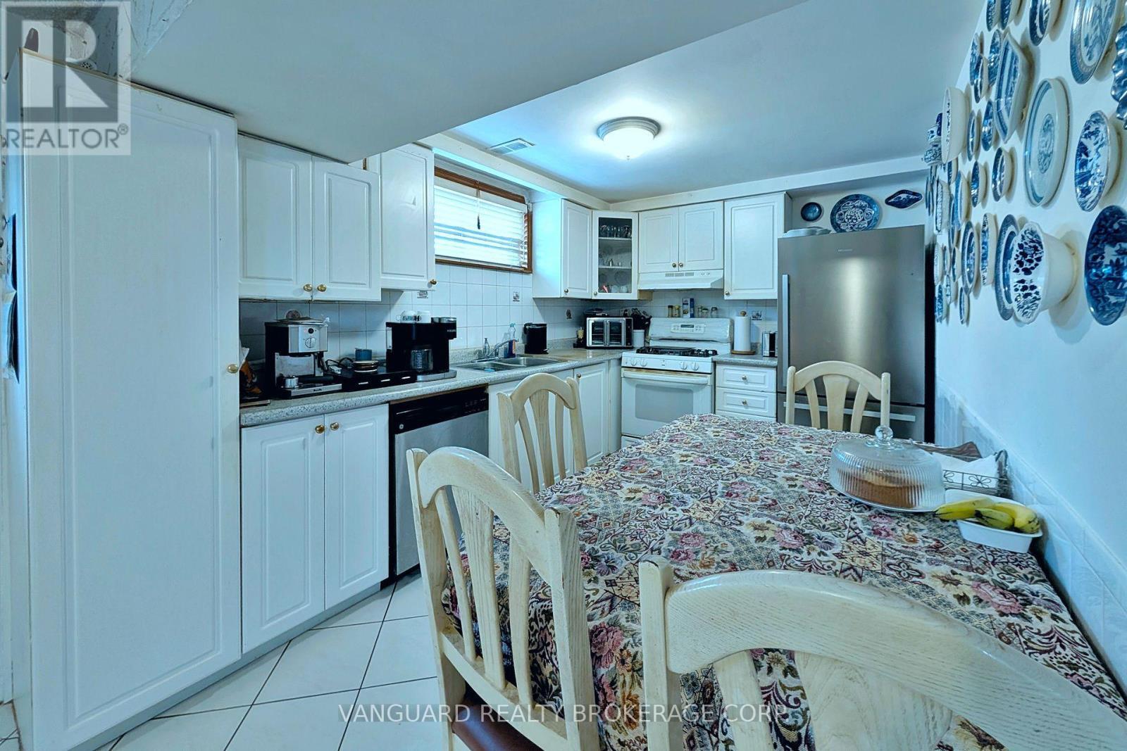 92 Skelton Boulevard, Brampton, ON - Indoor